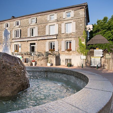 Hotel Restaurant Le Sully Saint-Saud-Lacoussiere Экстерьер фото